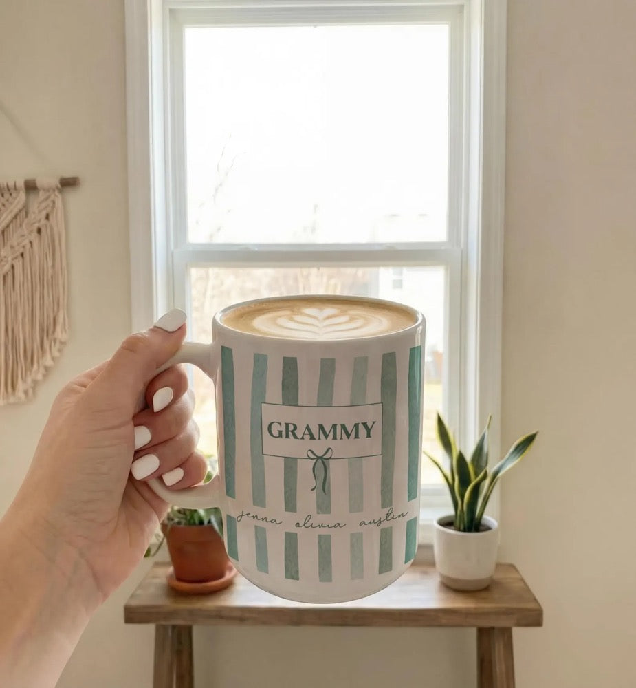 Personalized Grandma Mug, Custom Grandchildren Names Nana Coffee Cup, Baby Announcement Gift for New Grandmother, Gigi Grammy Abuela Gifts